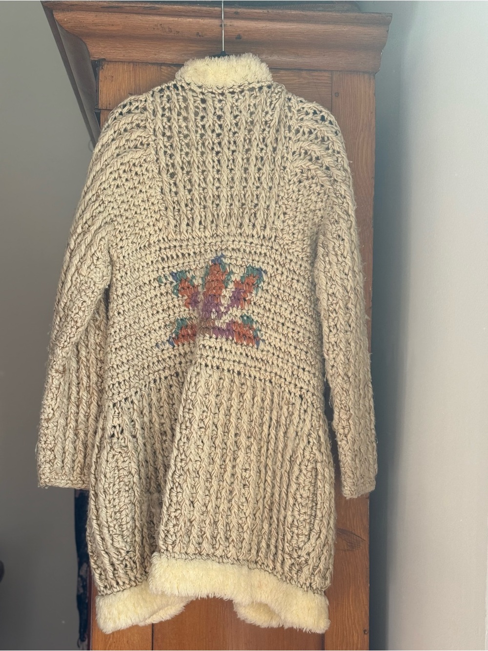 Vintage 1970’s Chunky Cream Knit Cardigan Coat with Faux Shearling Trim - Picture 3 of 6